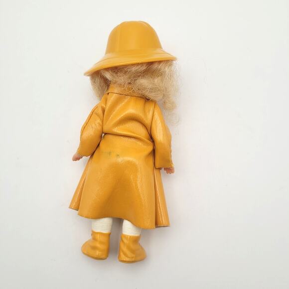 Madame Alexander McDonald’s “It’s Raining” Doll Raincoat Duck Hat 5″ Sleep‑Eyes - Picture 3 of 4